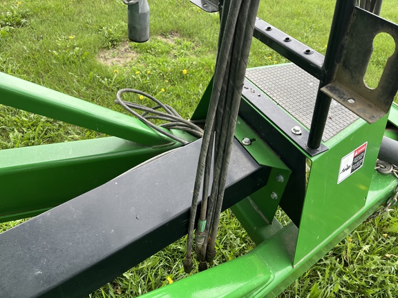 2011 Parker 839 Grain Cart