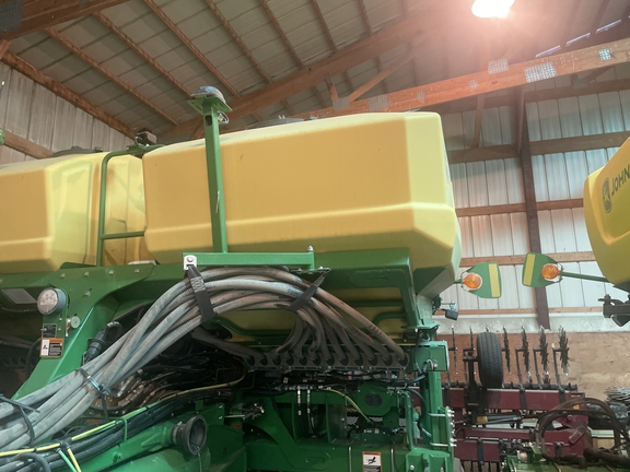 2022 John Deere 1775NT Planter