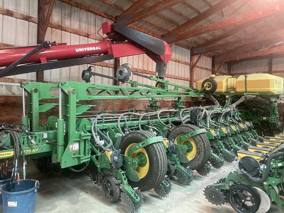 2022 John Deere 1775NT Planter