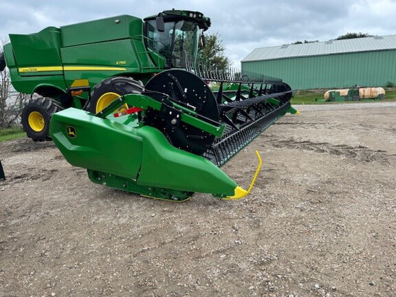 2024 John Deere RD40F Header Combine