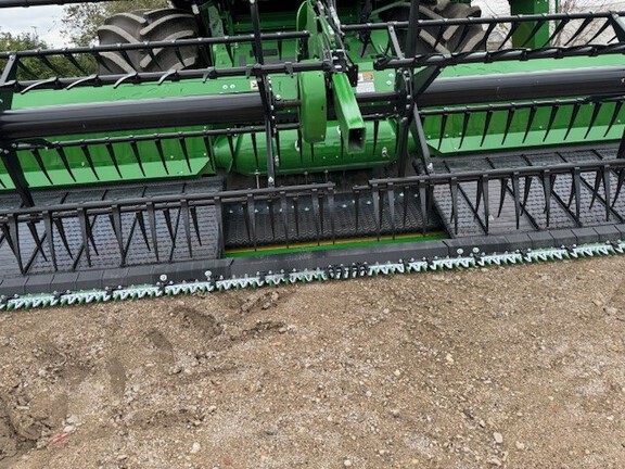 2024 John Deere RD40F Header Combine