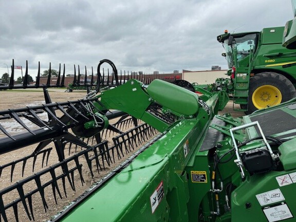 2024 John Deere RD40F Header Combine