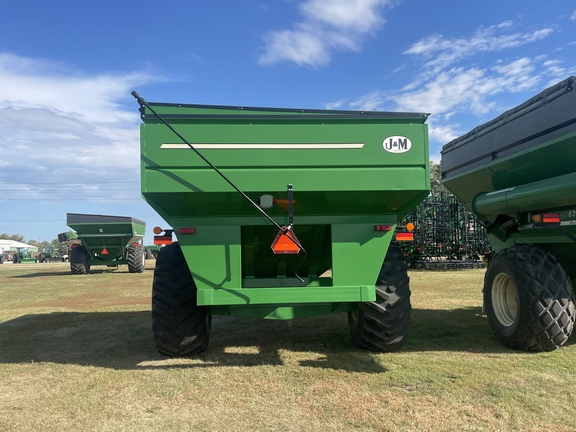 J&M 875 Grain Cart