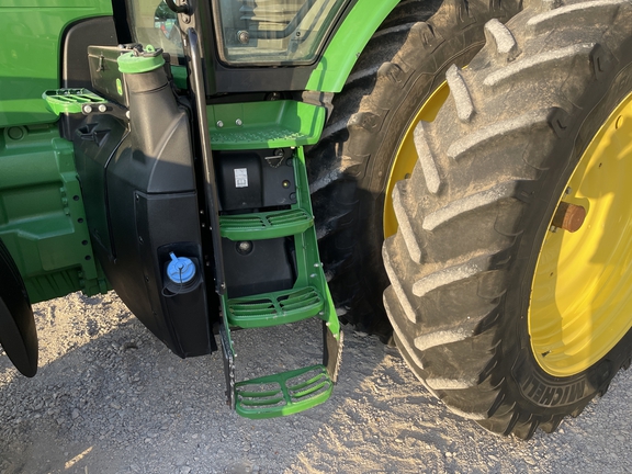 2019 John Deere 8370R Tractor