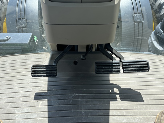 2019 John Deere 8370R Tractor