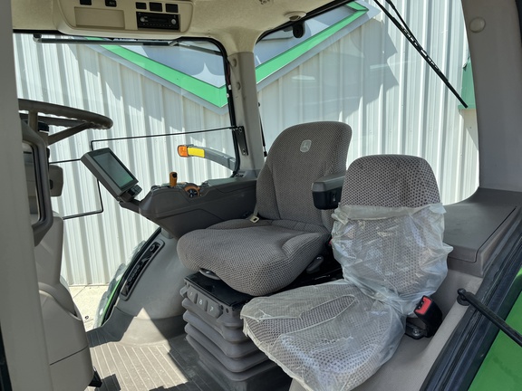 2019 John Deere 8370R Tractor