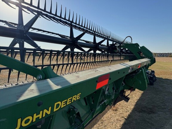 2022 John Deere RD40F Header Combine