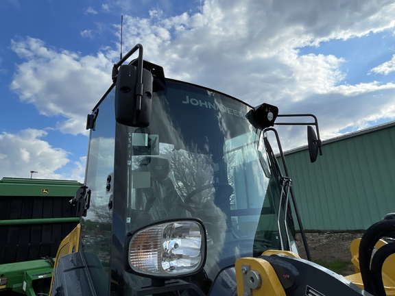 2024 John Deere 324 P Compact Utility Loader