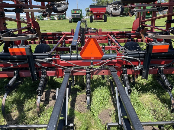 2012 Case IH 200 Field Cultivator