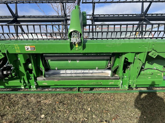 2024 John Deere RD40F Header Combine