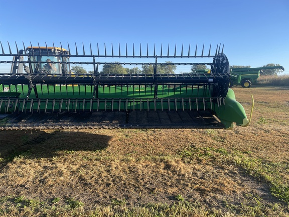 2024 John Deere RD40F Header Combine