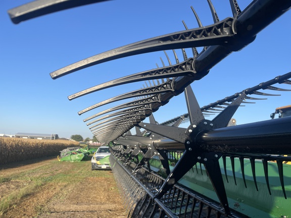 2024 John Deere RD40F Header Combine