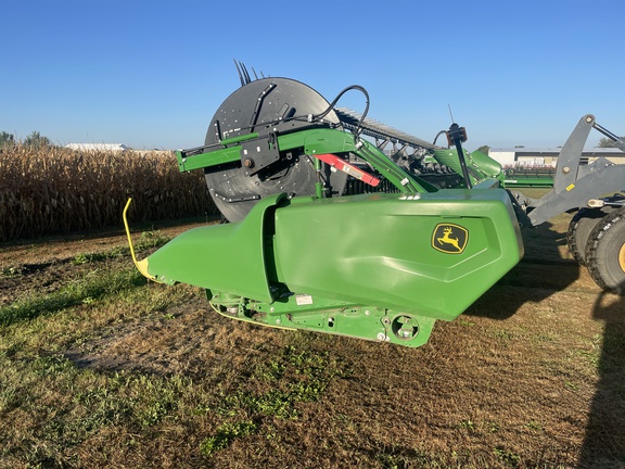 2024 John Deere RD40F Header Combine