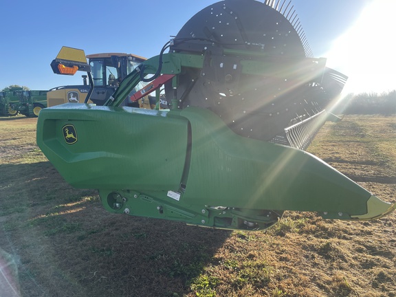 2024 John Deere RD40F Header Combine