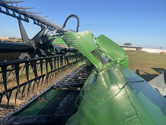 2024 John Deere RD40F Header Combine