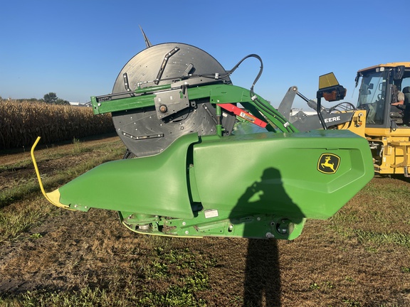 2024 John Deere RD40F Header Combine