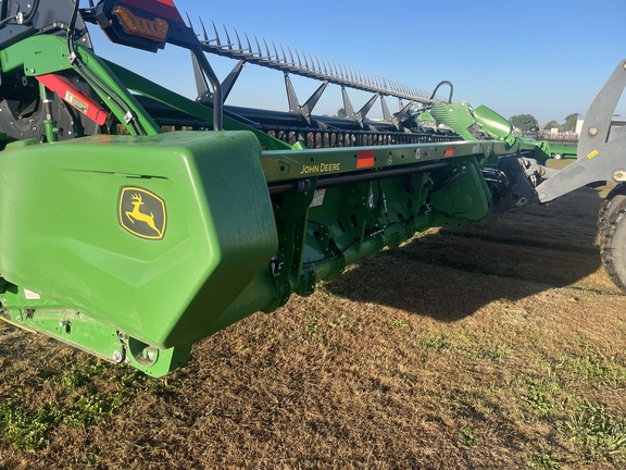 2024 John Deere RD40F Header Combine