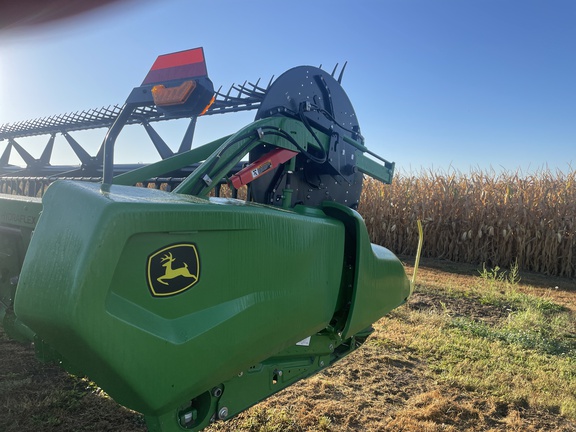 2024 John Deere RD40F Header Combine