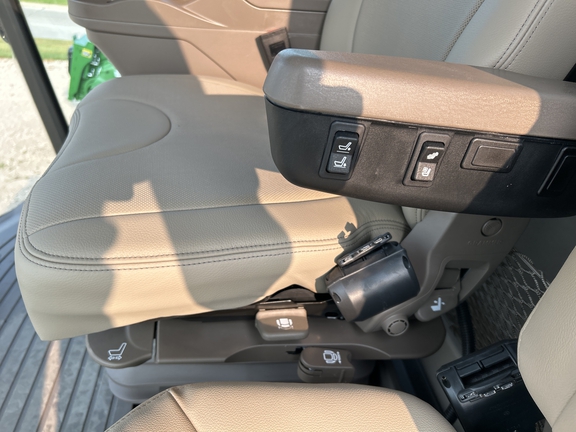 2024 John Deere S790 Combine