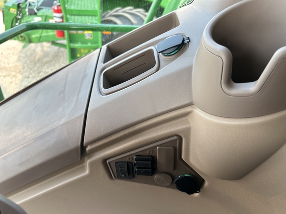 2024 John Deere S790 Combine