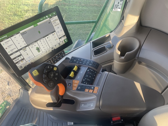 2024 John Deere S790 Combine