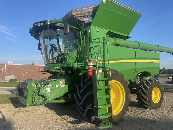 2024 John Deere S790 Combine