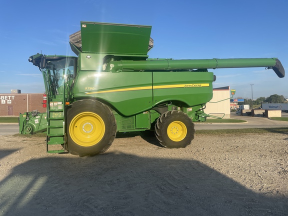 2024 John Deere S790 Combine