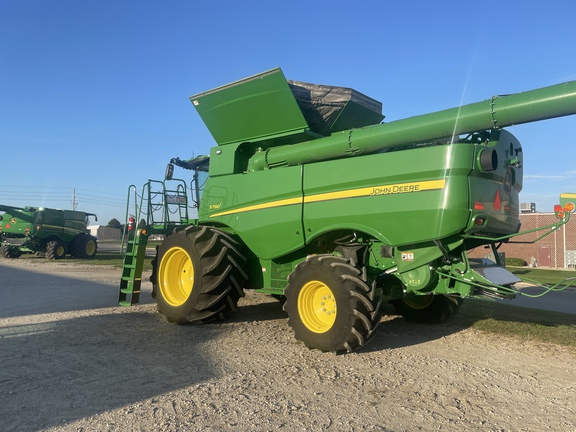 2024 John Deere S790 Combine