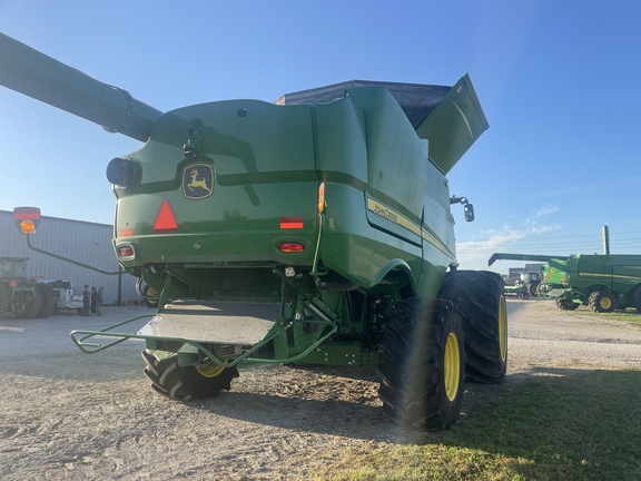 2024 John Deere S790 Combine