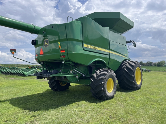 2021 John Deere S780 Combine