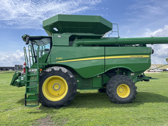 2021 John Deere S780 Combine