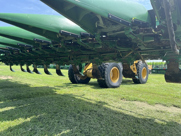 2024 John Deere C12R Header Corn Head