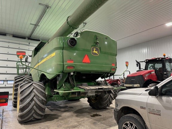 2023 John Deere S780 Combine