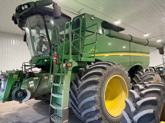 2023 John Deere S780 Combine