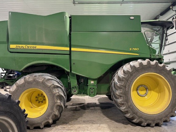 2023 John Deere S780 Combine