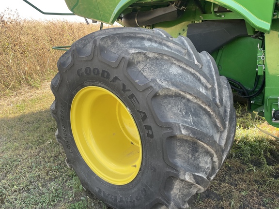 2023 John Deere S780 Combine