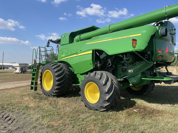 2023 John Deere S780 Combine