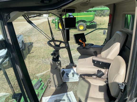 2023 John Deere S780 Combine