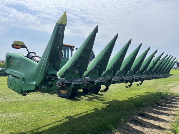 2023 John Deere C12R Header Corn Head