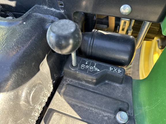 2016 John Deere 3038E Tractor Compact