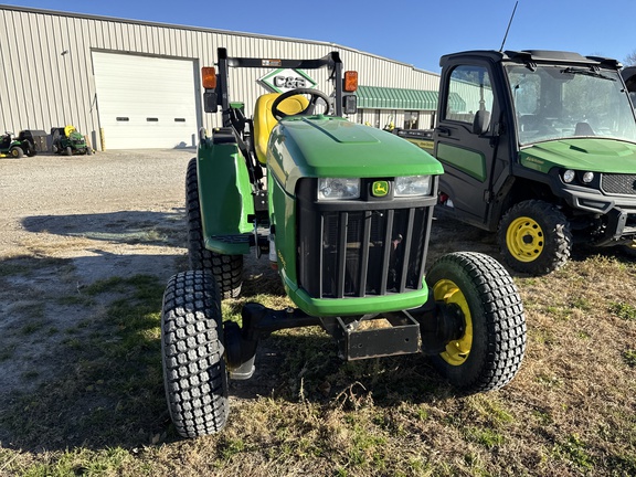 2016 John Deere 3038E Tractor Compact