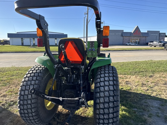 2016 John Deere 3038E Tractor Compact