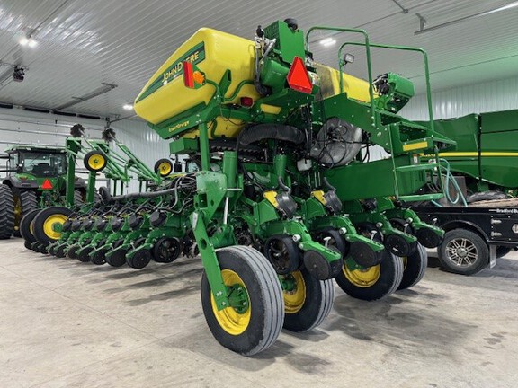 2015 John Deere 1775NT Planter