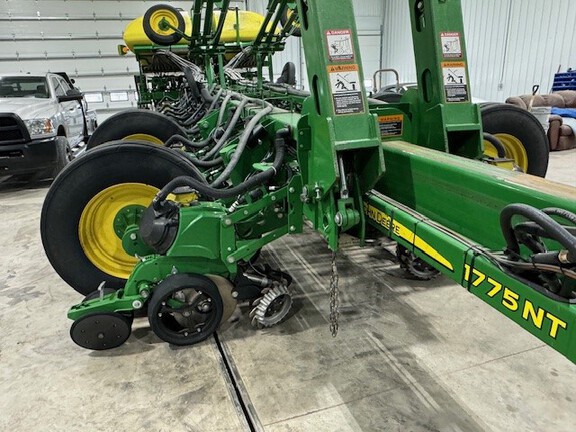 2015 John Deere 1775NT Planter