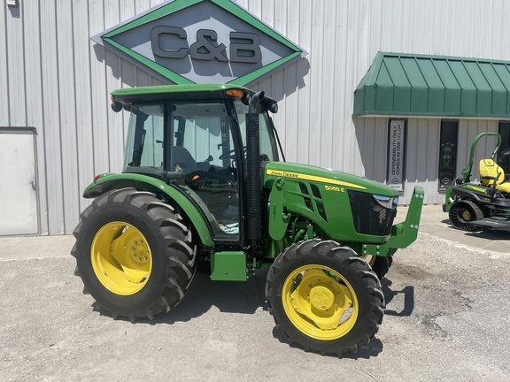 2020 John Deere 5055E Tractor
