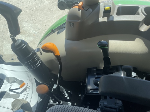 2020 John Deere 5055E Tractor