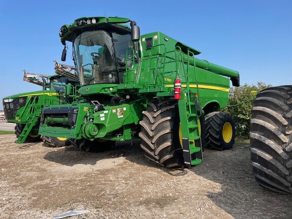 2024 John Deere S760 Combine
