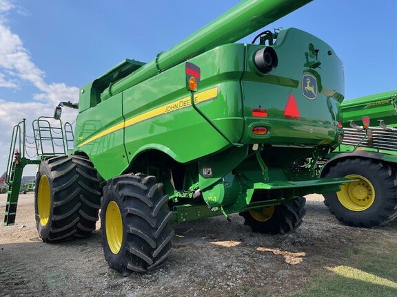2024 John Deere S760 Combine