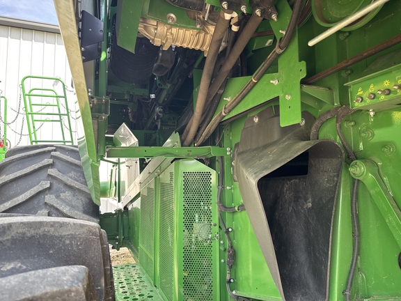 2024 John Deere S760 Combine