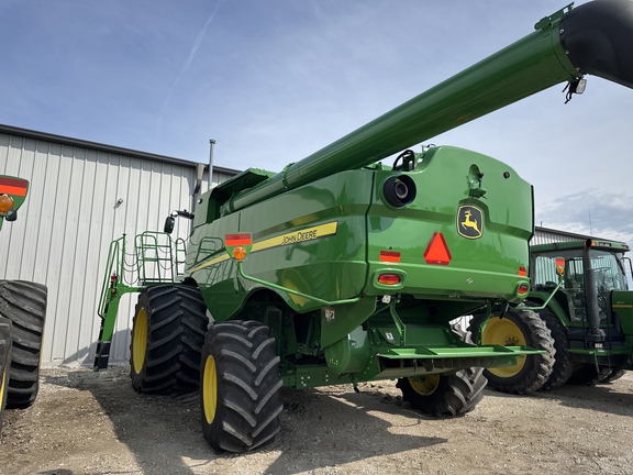 2024 John Deere S760 Combine